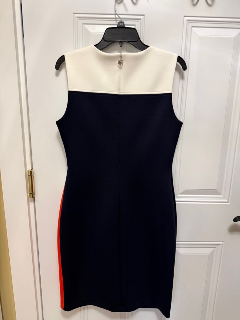 Color-Block Sheath Dress - Picture 2 of 3